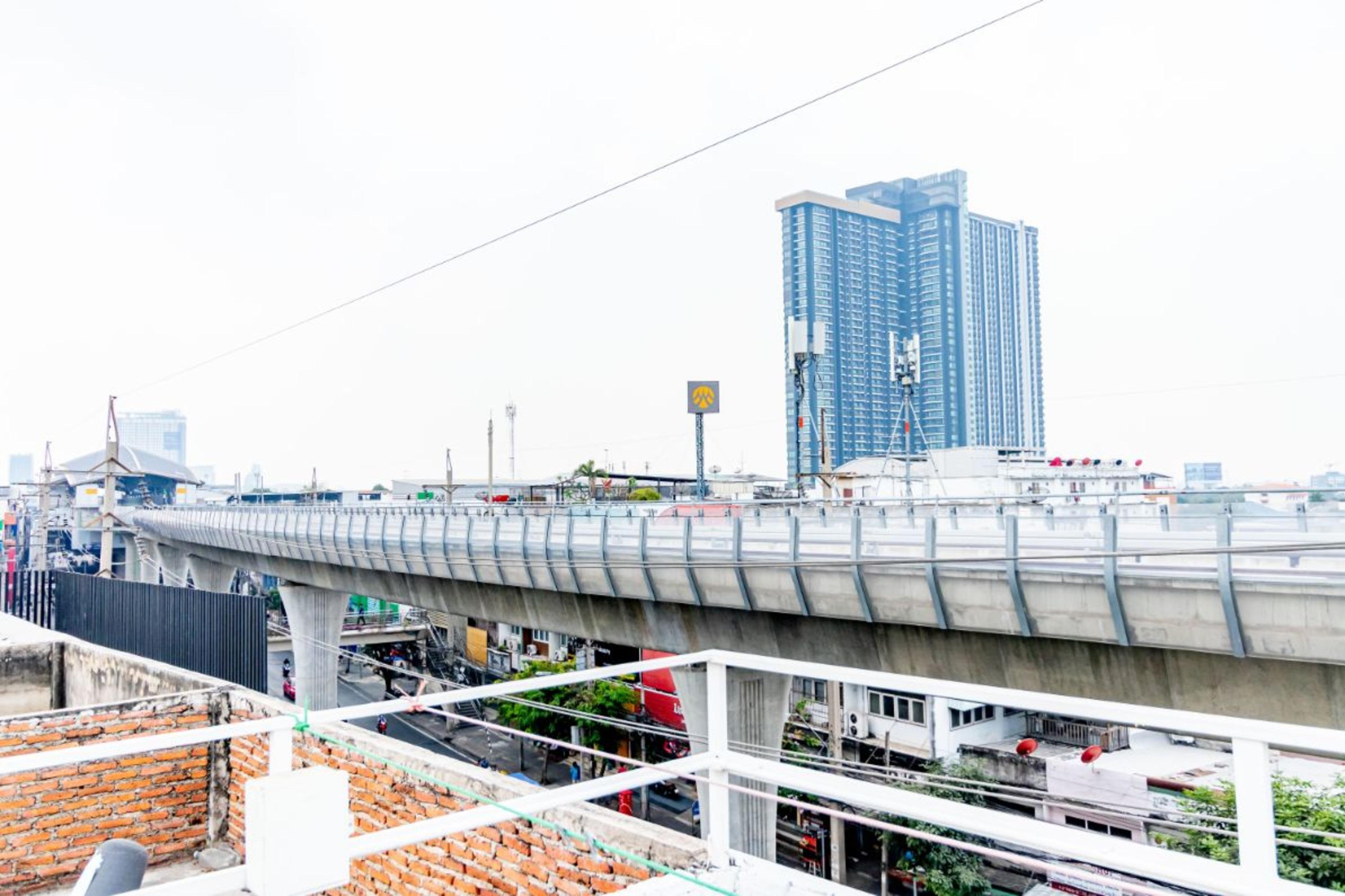 Ze Residence Bang Aor Station Bangkok Exteriér fotografie